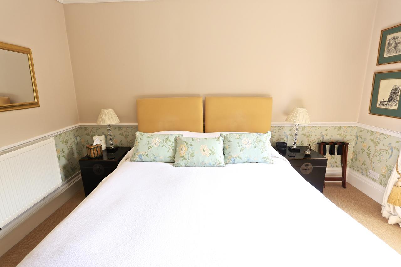 The Library House 5*
